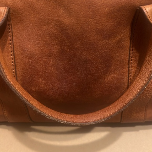 Madewell Tan Leather Shoulder Bag with Structured Design - Picture 7 of 9